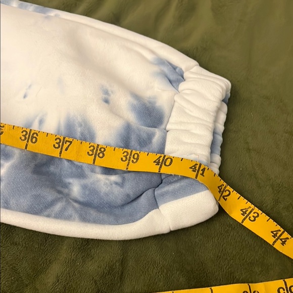 Comfrt Minimalist Tye Dye Set in Wave Brand NEW size XS! Offers Welcome! - Picture 16 of 16